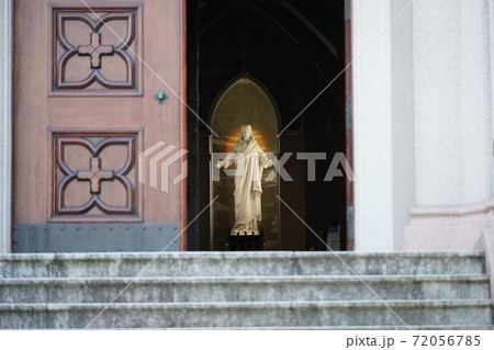 カトリック山手教会 キリスト像 72056785