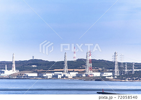 北陸自動車道米山サービスエリア(上り線)から見た柏崎刈羽原子力発電所 北陸自動車道米山サービスエリア(上り線)から見た柏崎刈羽原子力発電所 72058540