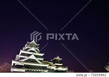 熊本市 復旧進む熊本城 ライトアップ 熊本市 復旧進む熊本城 ライトアップ 72058962