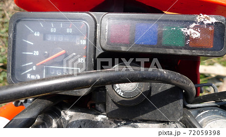 バイクのスピードメーター バイクのスピードメーター 72059398