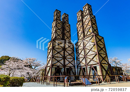 （静岡県）韮山反射炉　桜の季節 72059837