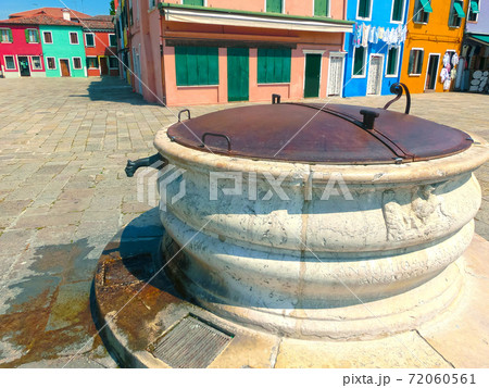 Burano, Venice, Italy - Colorful old houses 72060561