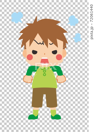 肩を怒らせプンプンと文句を言うご立腹の可愛い小さな男の子 肩を怒らせプンプンと文句を言うご立腹の可愛い小さな男の子 72061440