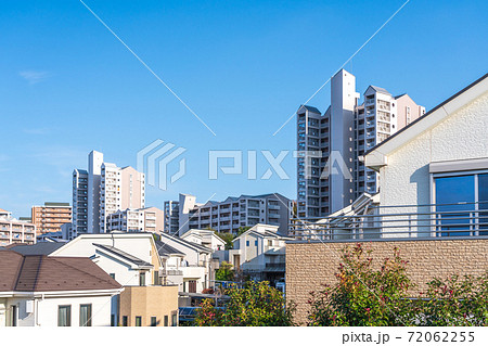 高台から見渡す住宅街 高台から見渡す住宅街 72062255