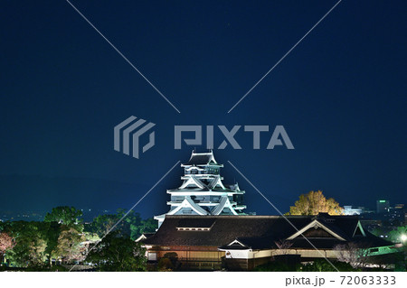 熊本市　復旧進む熊本城　ライトアップ 72063333