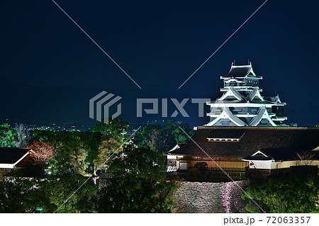 熊本市 復旧進む熊本城 ライトアップ 熊本市 復旧進む熊本城 ライトアップ 72063357