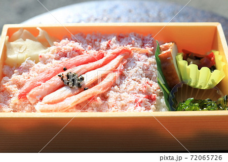 おいしい紅ズワイガニのかに寿司 おいしい紅ズワイガニのかに寿司 72065726