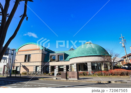 青空とドーム型が可愛い犬山図書館 青空とドーム型が可愛い犬山図書館 72067505