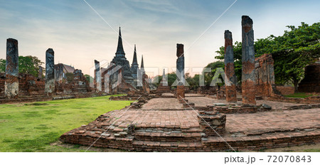 Ruins of buddhist temple in Ayutthaya Ruins of buddhist temple in Ayutthaya 72070843