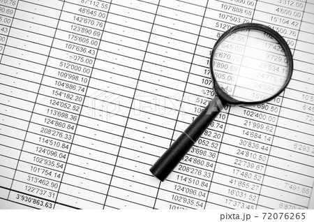 Magnifier and documents. Information search. 72076265