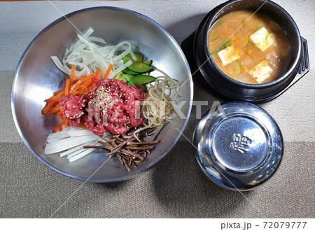韓国料理 ビビンバ ご飯 72079777