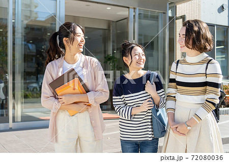 女子大生 留学生 大学 キャンパスライフイメージ 撮影協力:中央工学校附属日本語学校 女子大生 留学生 大学 キャンパスライフイメージ 撮影協力:中央工学校附属日本語学校 72080036