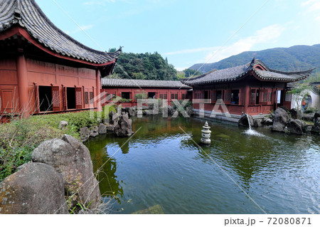 中国風庭園「冠嶽園」の綺麗な景色 72080871