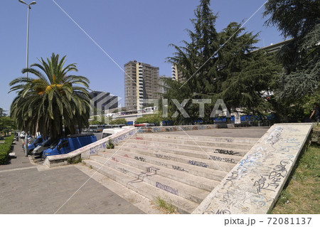 イタリアの計画都市：EUR（エウル）の街並み 72081137