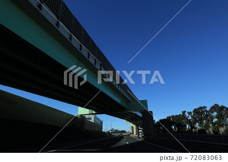 東関東自動車道と首都高速道路 72083063