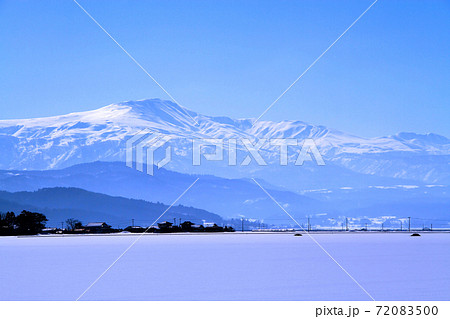 庄内平野と月山 72083500