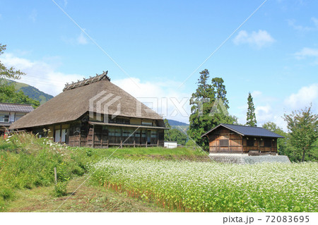 千国街道　初秋の山里　牛方宿 72083695