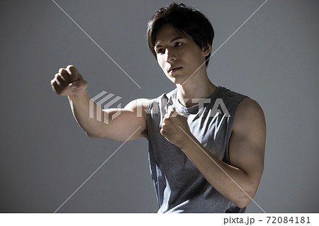 スポーツジム 72084181