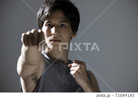 スポーツジム 72084185