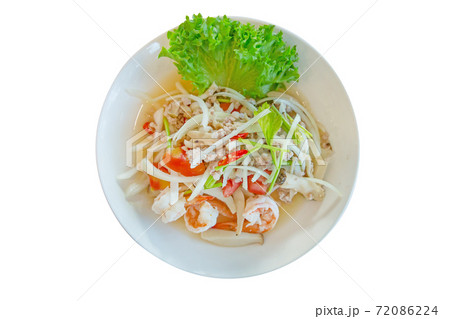 Spicy Thai salad with Glass noodle shrimp and mince pork with onion and vegetable Spicy Thai salad with Glass noodle shrimp and mince pork with onion and vegetable 72086224