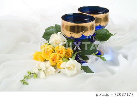 Glasses And Flowers 72087177