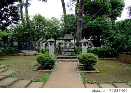 東京都大田区南千束にある洗足池公園 南洲西郷先生留魂祠 正面から全景 東京都大田区南千束にある洗足池公園 南洲西郷先生留魂祠 正面から全景 72087465