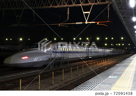夜の博多総合車両所にて 72091438