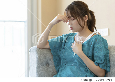 Female lifestyle poor health Female lifestyle poor health 72091794