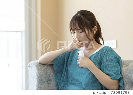 Female lifestyle poor health Female lifestyle poor health 72091798