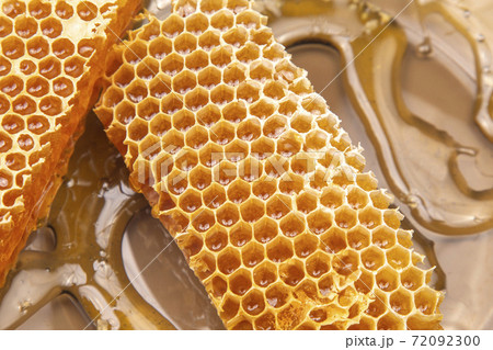 pieces of beeswax honey on a plate 72092300