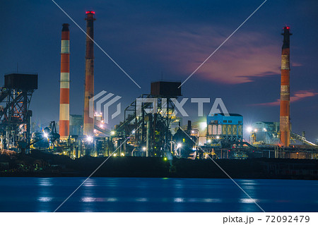 【京葉工業地域 新日鐵住金君津製鐵所の工場夜景】 【京葉工業地域 新日鐵住金君津製鐵所の工場夜景】 72092479