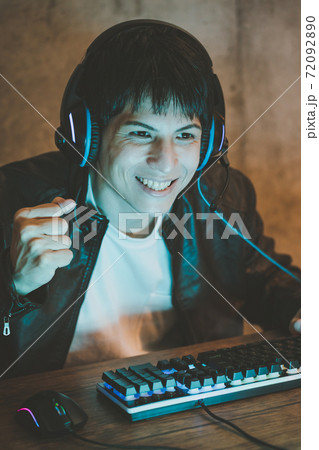オンラインゲーム  72092890