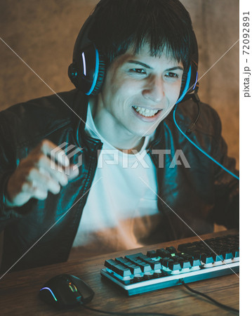 オンラインゲーム  72092891