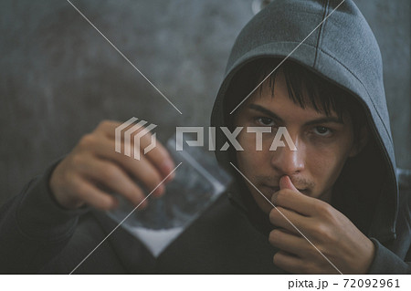 ドラッグ 72092961