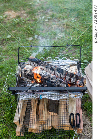 【オートキャンプで焚火!熾火を作ってBBQの準備】 【オートキャンプで焚火!熾火を作ってBBQの準備】 72093477