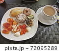 シチリアのホテルの朝食 72095289