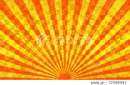 赤の放射線　金色の背景　太陽　古い紙の素材 72096991
