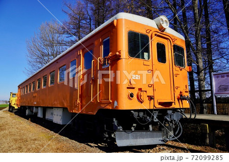 北海道の初冬、旧幸福駅のキハ22形気動車 北海道の初冬、旧幸福駅のキハ22形気動車 72099285