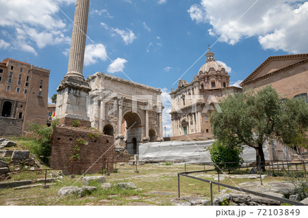 Panoramic view of Roman forum, also known by Forum Romanum or Foro Romano Panoramic view of Roman forum, also known by Forum Romanum or Foro Romano 72103849