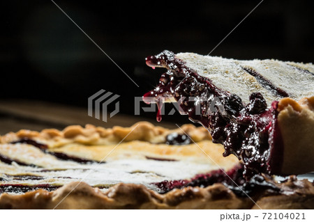 Homemade Organic Berry Pie with blueberries and blackberries Homemade Organic Berry Pie with blueberries and blackberries 72104021