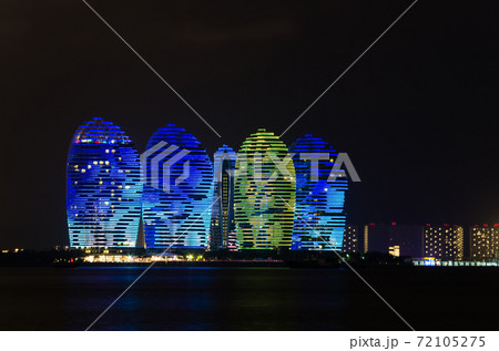 Night view of buildings on Phoenix island in Sanya, Hainan 72105275