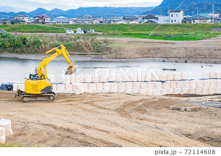 静岡県伊豆の国市　狩野川の護岸工事 72114608