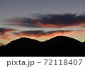 朝日映える小山 72118407