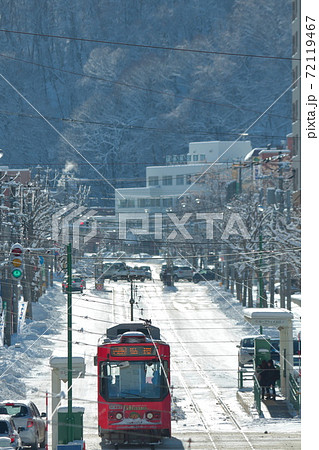 冬の札幌の市電通り 冬の札幌の市電通り 72119467
