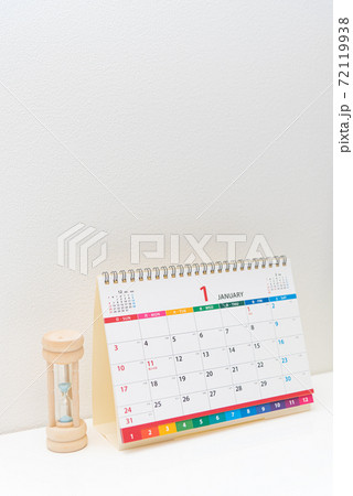 卓上カレンダーと砂時計 卓上カレンダーと砂時計 72119938