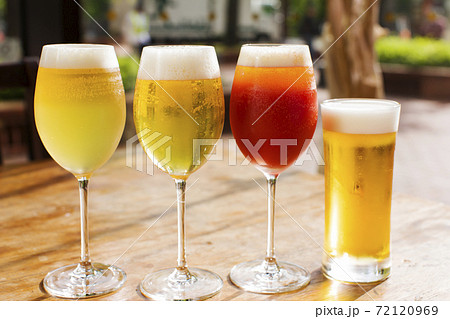 グラスビールの集合　 72120969