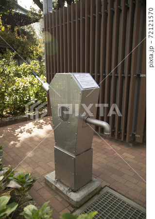 文京区白山公園の井戸ポンプ 文京区白山公園の井戸ポンプ 72121570