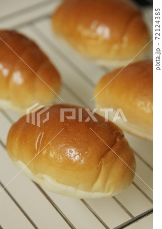 ロールパン 72124385