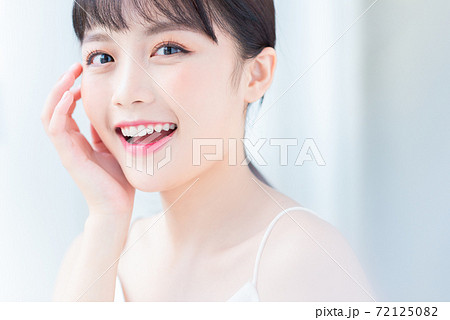 Beautiful woman portrait Beautiful woman portrait 72125082