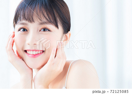 Beautiful woman portrait Beautiful woman portrait 72125085
